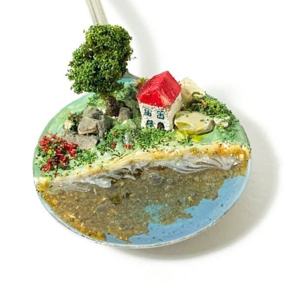 'Come visit' diorama miniature