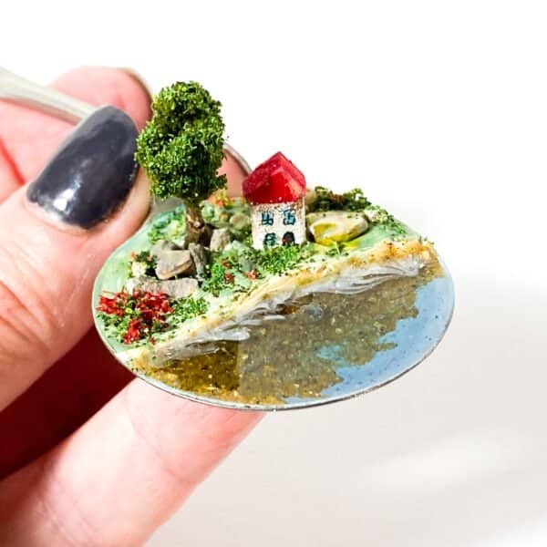 'Come visit' diorama miniature